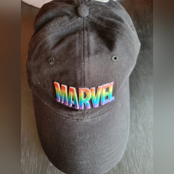 Marvel- pride collection Dad hat - Picture 1 of 6